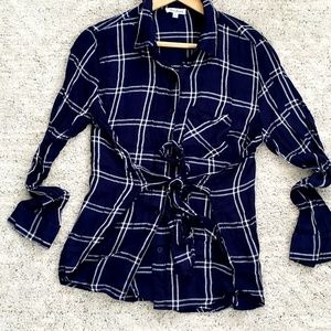 Navy blue and white button down w/tie